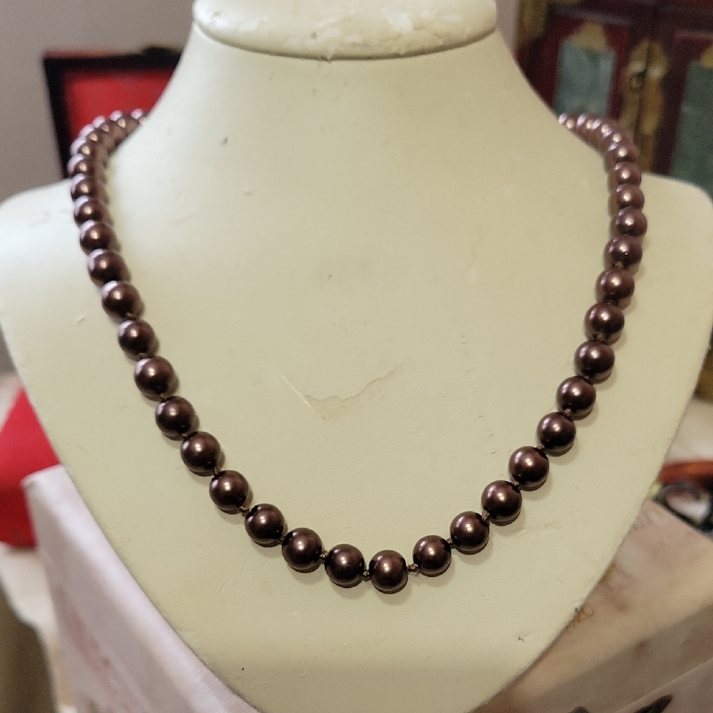 Vintage Genuine Brown Pearl Necklace.